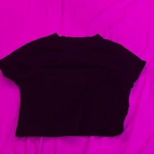 black cropped tee